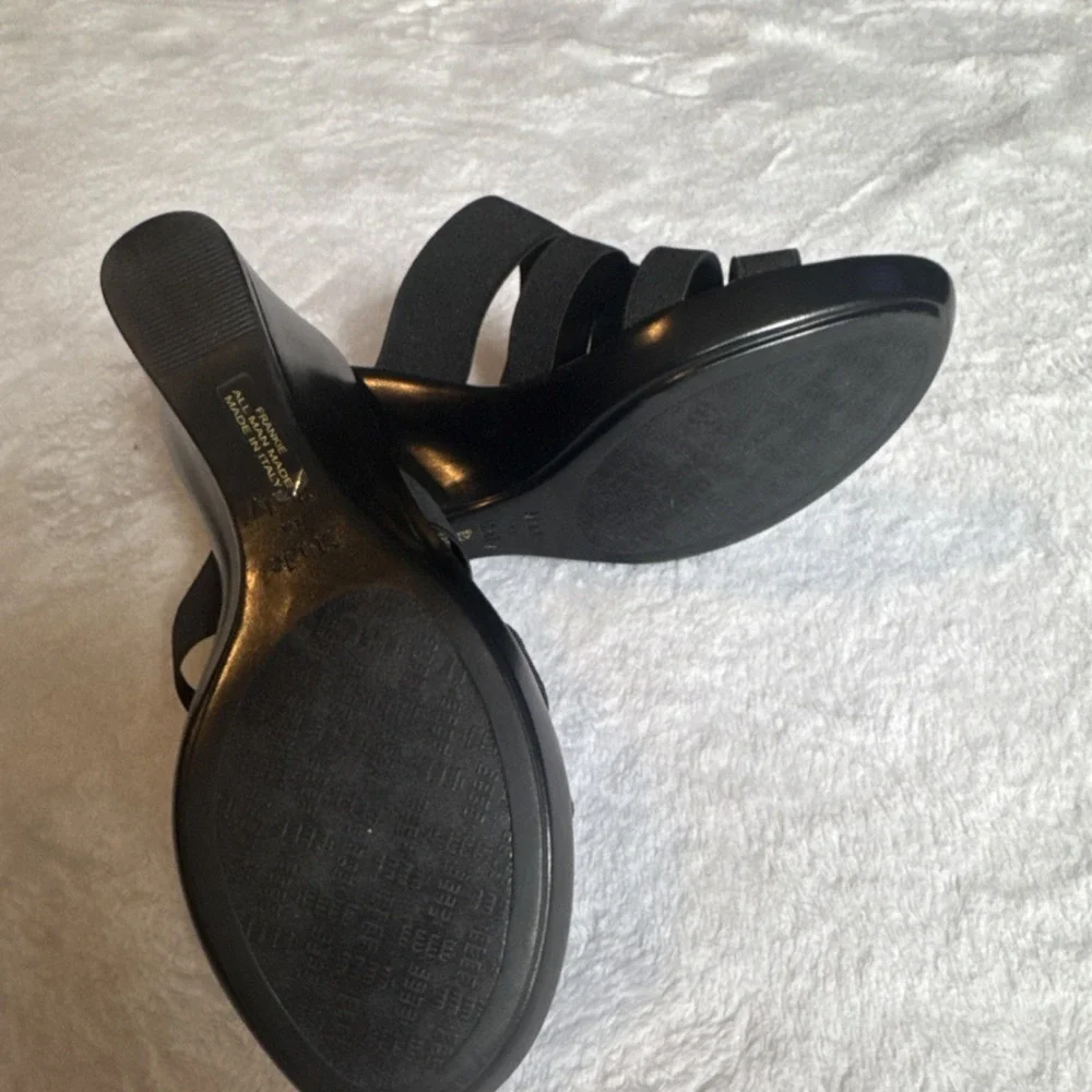 Italian Shoemakers‎ Black Beaded Strappy Wedge Sandals Women's Size 6.5